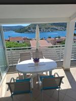 Apartments Anita - B&B Rogoznica