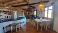 Cosy Attic with terrace, walking distance to lake - B&B la Pobla de Segur