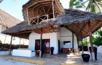 Villa Hideaway- Private Beachfront Villa ZanzibarHouses - Chambres d'hôtes Kiwengwa