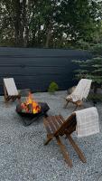 Riverside - vacation house with a sauna, hot tub, and BBQ - B&B Teterivka