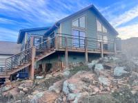 Medicine Creek Overlook Cabin w hot tub-2 Bedroom - Chambres d'hôtes Medicine Park