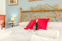 Rosa Di Giò - The Charm of Another Era - B&B Telti