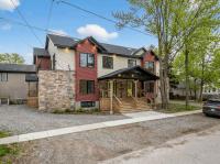 HUGE Family Home 3BR 3BA Sleeps 12 - B&B Port Colborne