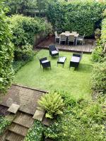 Notting Hill 3BR Private Garden All En-Suite - B&B Londra