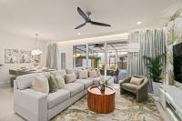 New Resort Themed Ultra Comfortable Heated Private Pool Game Room Family Home Near Disney - Chambres d'hôtes Orlando