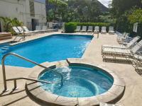 Oceanfront Corner Unit , Hawaiian Princess - B&B Waianae