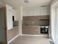 Sunrise Harbor III Modern Smart 3-BR Apartment with Balcony - Bed and Breakfast Praag
