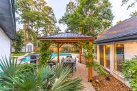 Houston Pool Play and Stay - B&B Spring