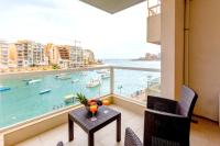 BnBNova - Saint Julian's Seafront 2BR 2BA with Terrace - B&B San Julián