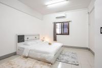 Modern Old City Stay Step to Temples Tha Phae Gate - B&B Chiang Mai