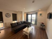 Contemporary, Spacious, Southend-on-Sea Apartment - B&B Southend-on-Sea