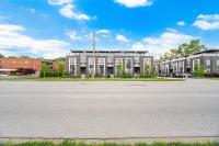 Exquisite, Bright & Modern Condo - Free Parking - B&B Niagara Falls