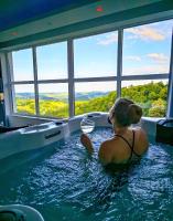 Private wellness with panoramic view, sauna & jacuzzi - B&B Maribor