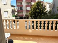 Apartamento con balcón