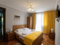 Guest house on Devyatnadtsataya - B&B Ureki