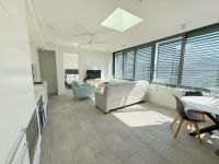 Bondi Beach Escape, Steps to Sand & Cafe - B&B Sídney