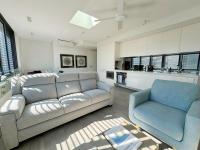 Bondi Beach Escape, Steps to Sand & Cafe - B&B Sídney