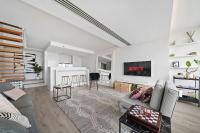 Luxury Sydney Residence with Pool, Gym & City Views - Chambres d'hôtes Sydney