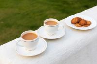 StayVista at Suvas Villa with Lawn, BBQ - Bed and Breakfast Chaubattia