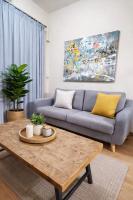 Bird's Nest Rooms Deluxe Queen Room Shared Kitchen & Living Area - B&B Bandar Puncak Alam