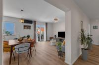 Family apartments Leona Makarska - Bed and Breakfast Makarska