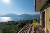 Villa Nadya by GardaDoma - B&B Brenzone