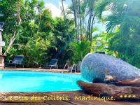 LODGE PAMPLEMOUSSE avec PISCINE privative , dans parc calme à 500 m plage - B&B Le Carbet