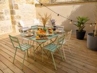 Maison très agréable et calme avec terrasse en centre ville - Bed and Breakfast Angoulême