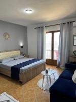 Kamer met Kingsize Bed en Uitzicht op Meer