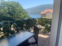 SUNLUX Seaview Apartment - B&B Ðenovići