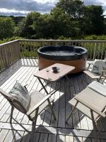 Byrnside Lodge & NEW HOT TUB - B&B Latheron