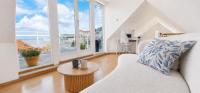 Penthouse with Panoramic Fjord Views - Private Terrace in Bergen Center - B&B Bergen