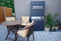 Baham-Apartment Nuernberg - including hot tub, sauna, massage chair, roof terrace, barbecue - metro 15 min, exhibition center 8 min walk - B&B Norimberga