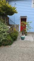 Private Room & Bath - Patio & Sunset Views - B&B Seattle