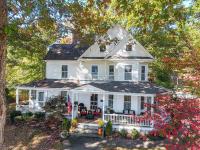 Oak Hill On Love Lane Bed and Breakfast Inn - B&B Waynesville