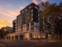 The Vantage Next 2 Starbucks Rosebank & Gautrain - Bed and Breakfast Johannesburg