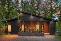 Cozy 2-bedroom cabin in welcoming Shenandoah, Basye with WiFi, AC, EV - Ferienwohnung Mount Jackson