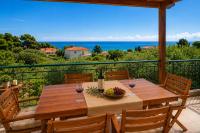 E&M Villa Sea View II - Chambres d'hôtes Políkhronon