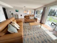Ocean Shores Apartment 14 - Bring your own linen. - Chambres d'hôtes South West Rocks
