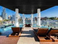 Skyline Sanctuary Luxe Valley Apartment - Bed and Breakfast Brisbane