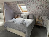 Deluxe King Room with shower