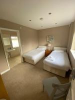 Chambre Lits Jumeaux avec Salle de Bains Privative