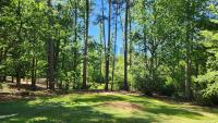 5 BD, 4 King Beds Gazebo, Ping Pong, Cornhole Half Acre Lot Walk to Lenox - Bed and Breakfast Atlanta