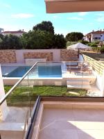 Appartement 2 Chambres - Vue sur Piscine