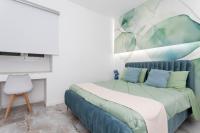 Dreibettzimmer mit Dusche