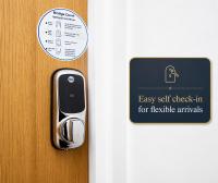 Bridge Court by Sterling Edge - Stylish 1-Bed Apartments with Balcony or Private Garden and Free Onsite Parking - Chambres d'hôtes Birmingham