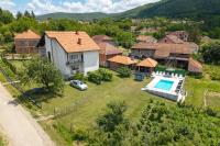 Seosko turisticko domacinstvo MIRIS DUNJE DORUCAK PO DOGOVORU - Chambres d'hôtes Soko Banja