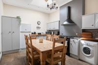 Central Edinburgh 1 Bedroom Apartment with Sleeps 3 - B&B Edinburgh