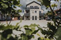 JOBOSTAYS - LUMA1 Neubau-Apartment in Bad Zwischenahn mit Terrasse und kostenlosem Parkplatz - B&B Bad Zwischenahn