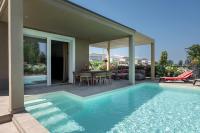 VILLA DAVI Villa with Private Pool in Sirmione Lake Garda - Chambres d'hôtes San Martino della Battaglia